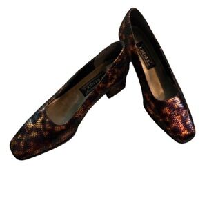 J.Renee Vintage Snakeskin Patterned pumps. size 7.
